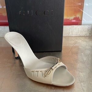 Gucci heels “Brand new” Never wear beige gold bow trim